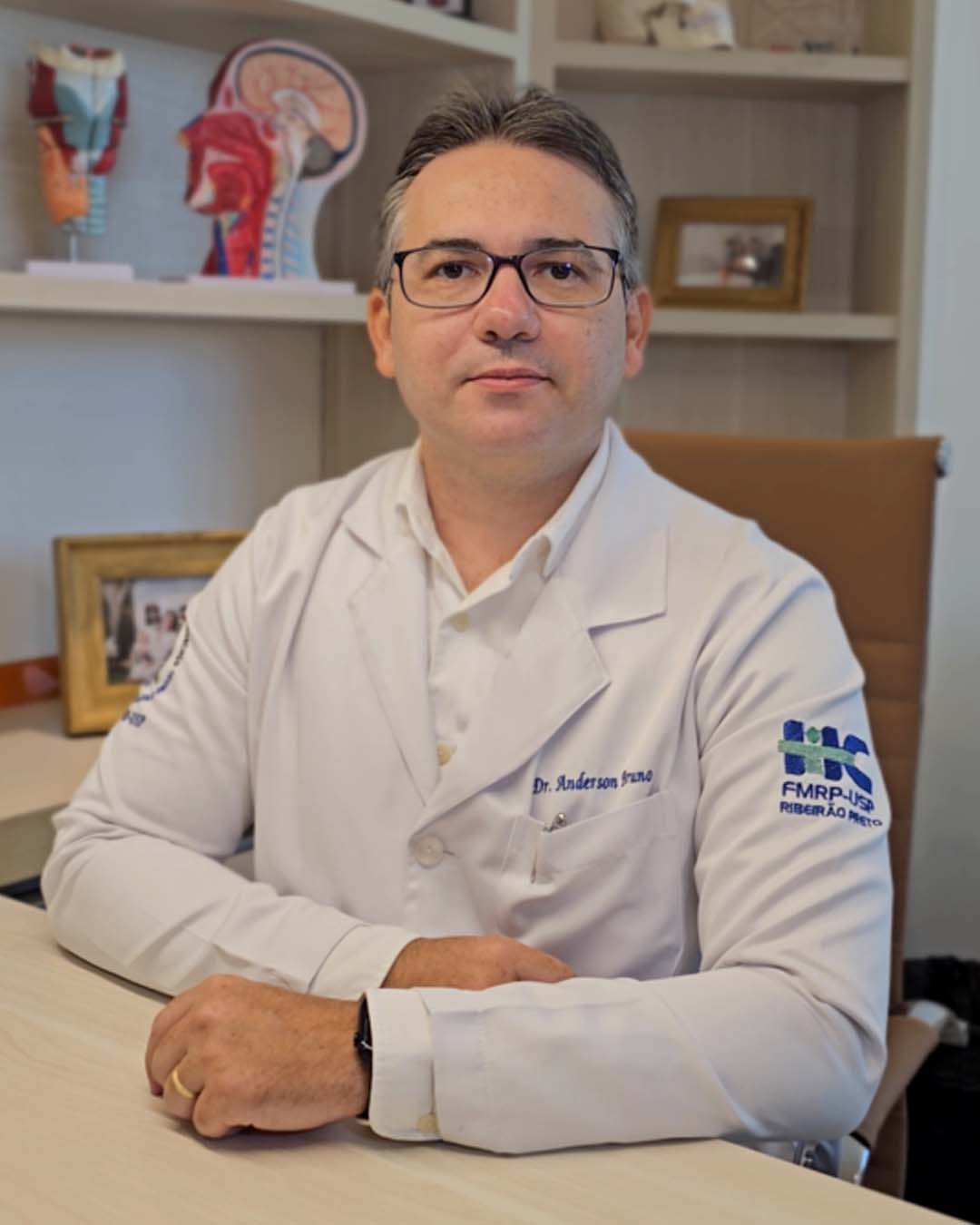 Dr. Anderson Bruno Alves Belem, cirurgião de cabeça e pescoço